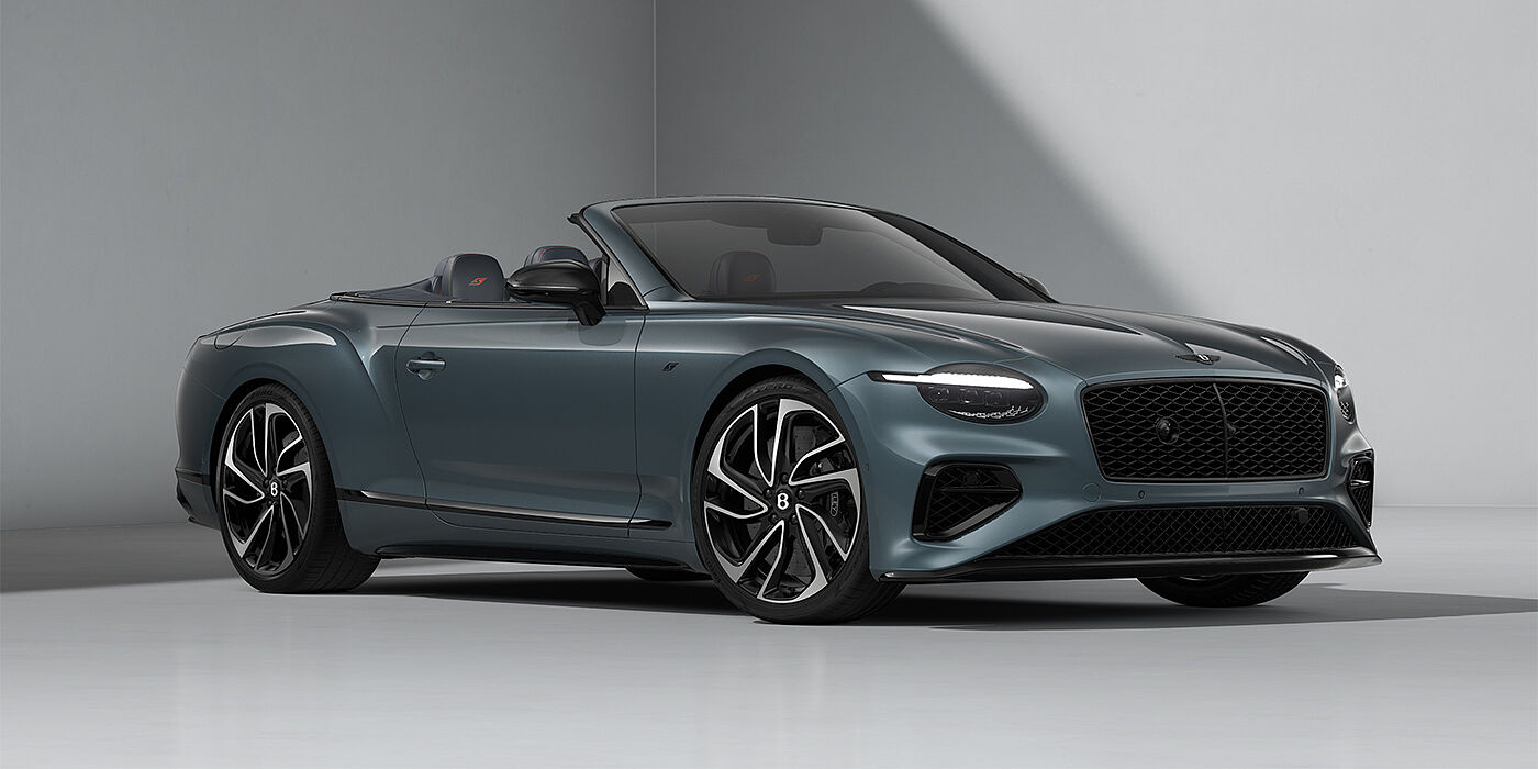 Bentley Hamburg Bentley Continental GTC S Cabrio in Thunder Blue Lackierung, vorne 3/4