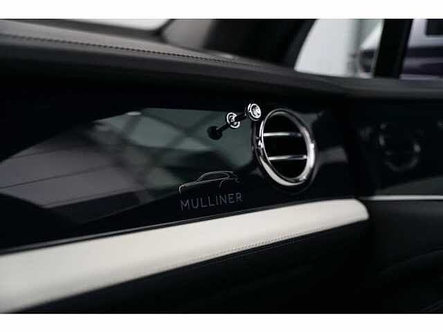 18:Bentley Bentayga EWB Mulliner V8, SUV, Grey Violet, Bentley Hamburg