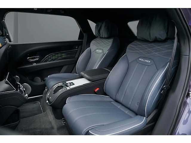 19:Bentley Bentayga EWB Mulliner V8, SUV, Grey Violet, Bentley Hamburg