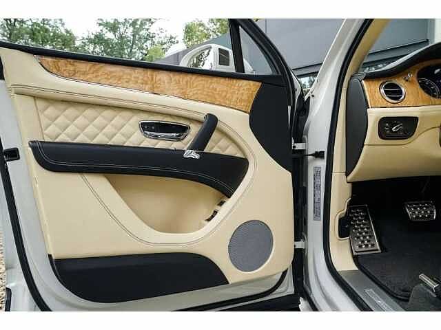 6:Bentley Bentayga Speed W12, SUV, Ghost White Pearlescent, Bentley Hamburg