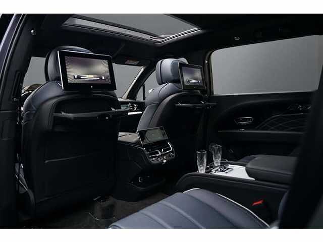 27:Bentley Bentayga EWB Mulliner V8, SUV, Grey Violet, Bentley Hamburg