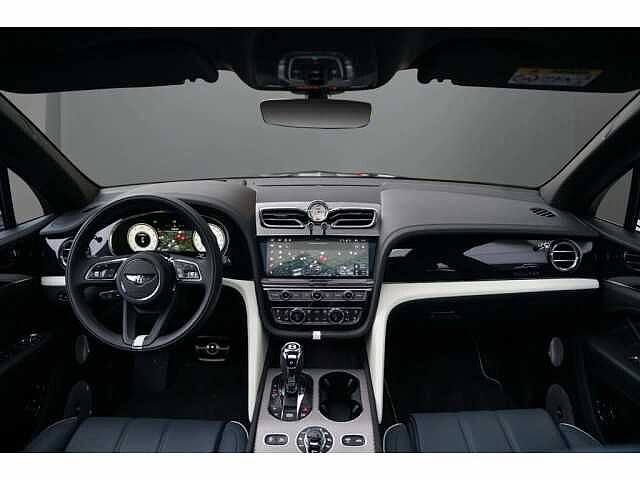 3:Bentley Bentayga EWB Mulliner V8, SUV, Grey Violet, Bentley Hamburg