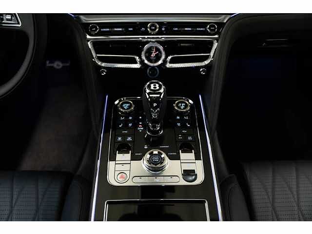 16:Bentley Flying Spur Azure V8, Limousine, Dove Grey, Bentley Hamburg