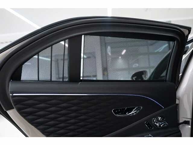 25:Bentley Flying Spur Azure V8, Limousine, Dove Grey, Bentley Hamburg