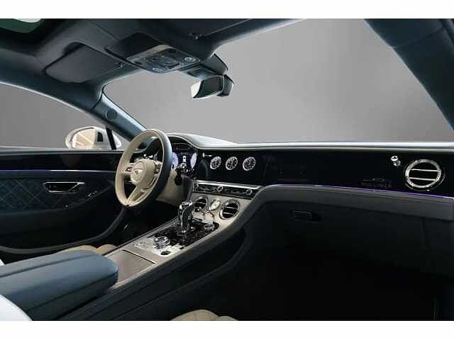 1:Bentley Continental GT Mulliner V8, Coupé, Extreme Silver, Bentley Hamburg