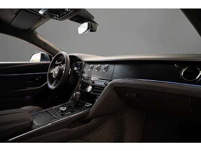 1:Bentley Flying Spur V8 Hybrid, Limousine, Storm Grey, Bentley Hamburg